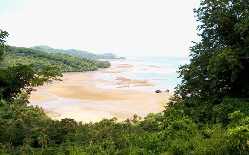 Plage du baie de Sambia à Mohéli